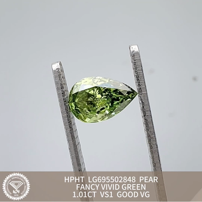 Vivid Green Lab Diamond 1.01CT vs1 Pear Cut
