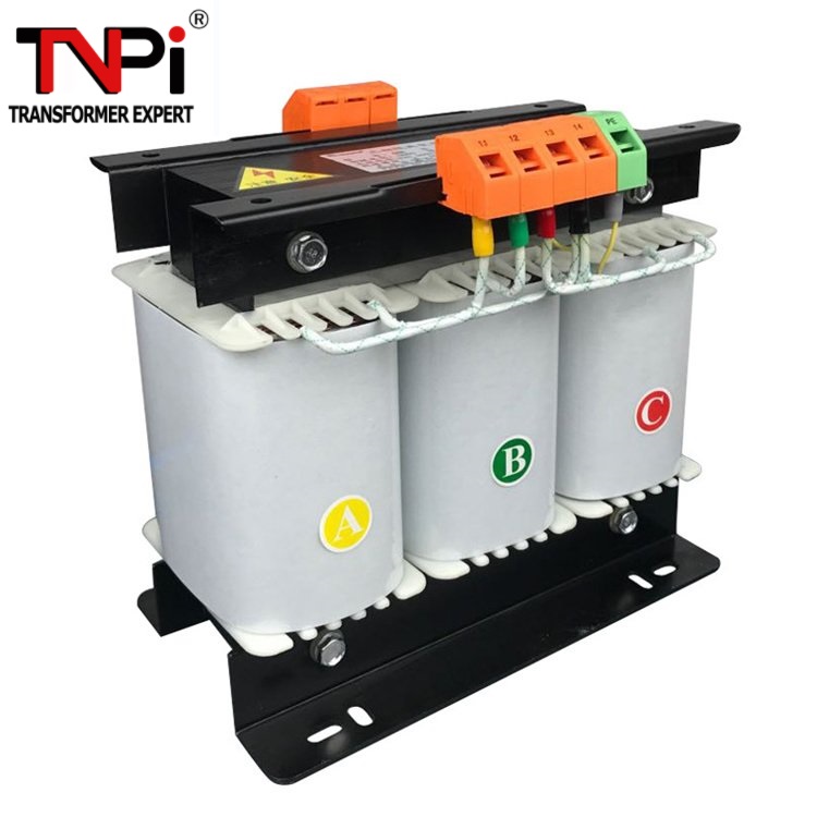 Transformador de 15 kW y baja