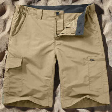 Men's New Outdoor Essentials: Beach Shorts and Baggy Jeans