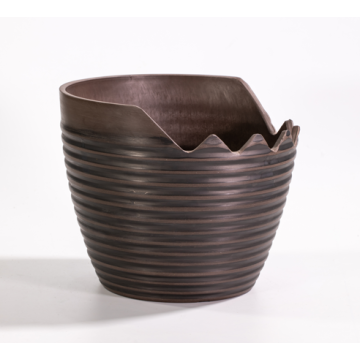 Macetero con diseño de rayas de media cáscara de huevo