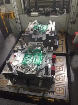 Large injection mold manufacturing
