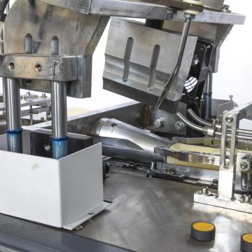 Machine de fabrication de tasses en papier à grande vitesse pour boissons