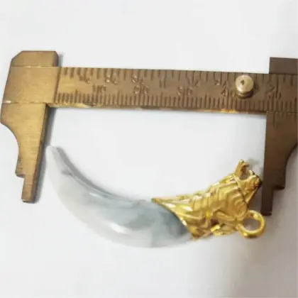 Hawaiian Wholesale Acrylic Horn Big Pearl Necklace with Wolf Tooth Pendant