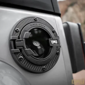 Maiker Manufacturer OMU Genesis Series Aluminum Transparent Gas Tank Cover for Jeep Wrangler JK