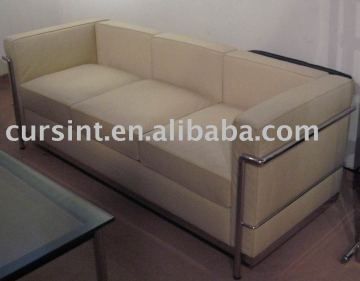 LC2  Sofa