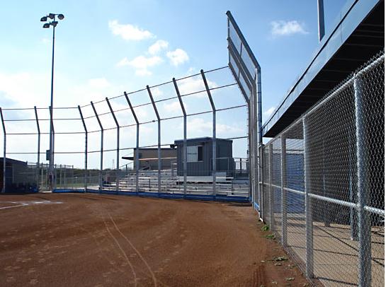 PVC coated green chain link fence with posts