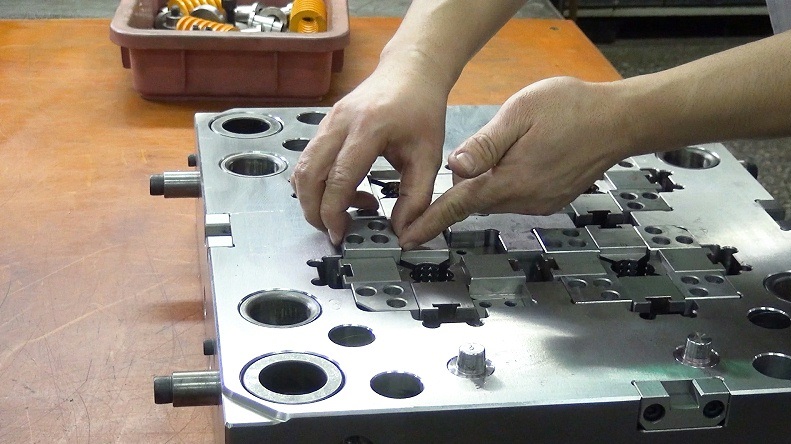 Plastic parts Injection Molding Parts - Manufacturing Process