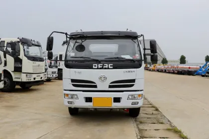 Dongfeng tank truck,oil tanker, 4000 liters truck fuel tank for Indian market