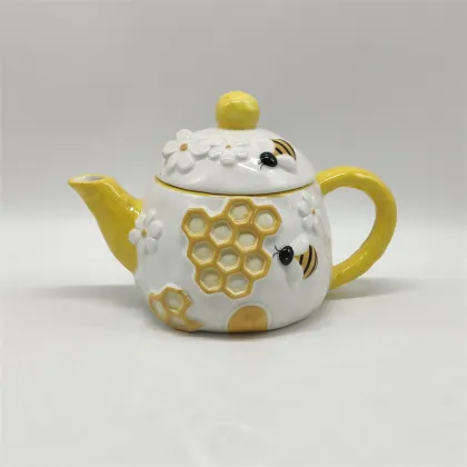 Bee themed Ceramic Teapot