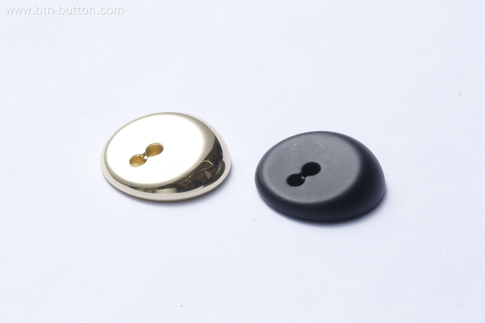 Metal buttons for jeans