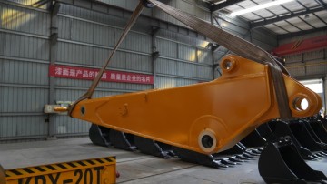 Three Section Demolition Boom Enhances Digging Precision