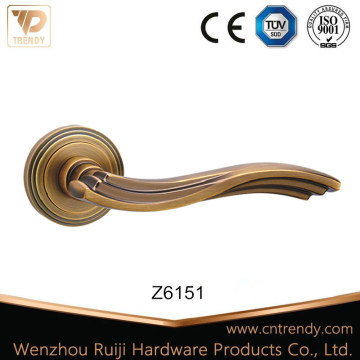 Brushed Exquisite Zamak Interior Wooden Door Handle (Z6151)