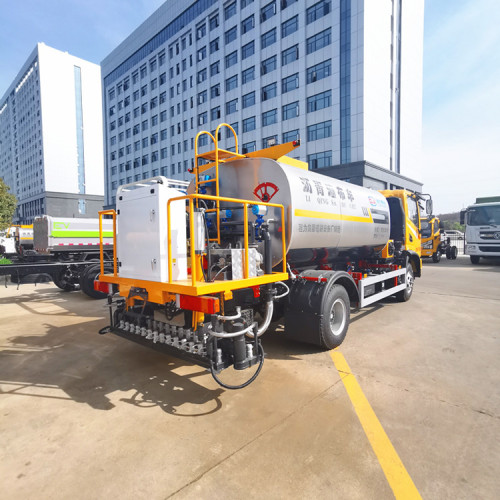 Грузовик Dongfeng Huashen Asphalt Sprinkling