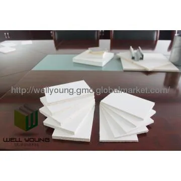 Glass magnesium board