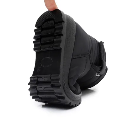 Middle aged and elderly short boots