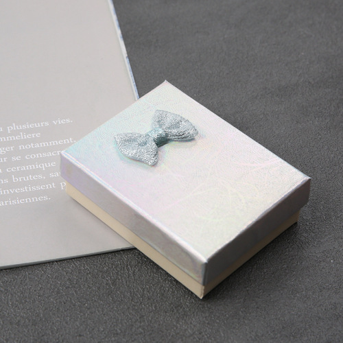 Benutzerdefinierte Luxus holographische Textur Papier mit Laser Silber Verpackung Schmuck Geschenkbox mit Band Großhandel