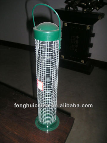 bird/squirrel feeder, plastic bird feeder