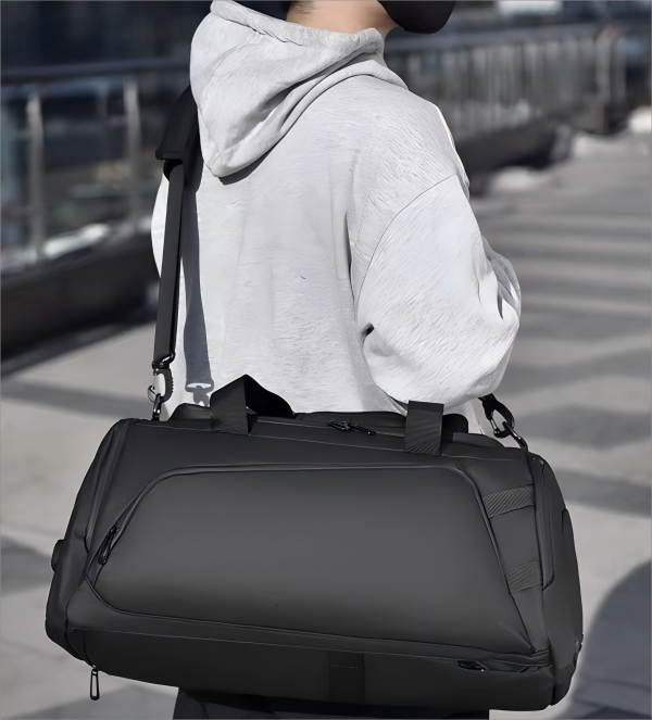 Waterproof dry-wet separation fitness handbag