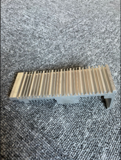 Aluminum radiators for battery box