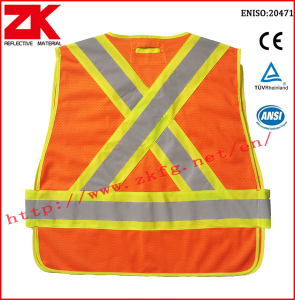 Safety vest with pockets