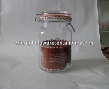transparent glass tomato sauce jar with glass lid