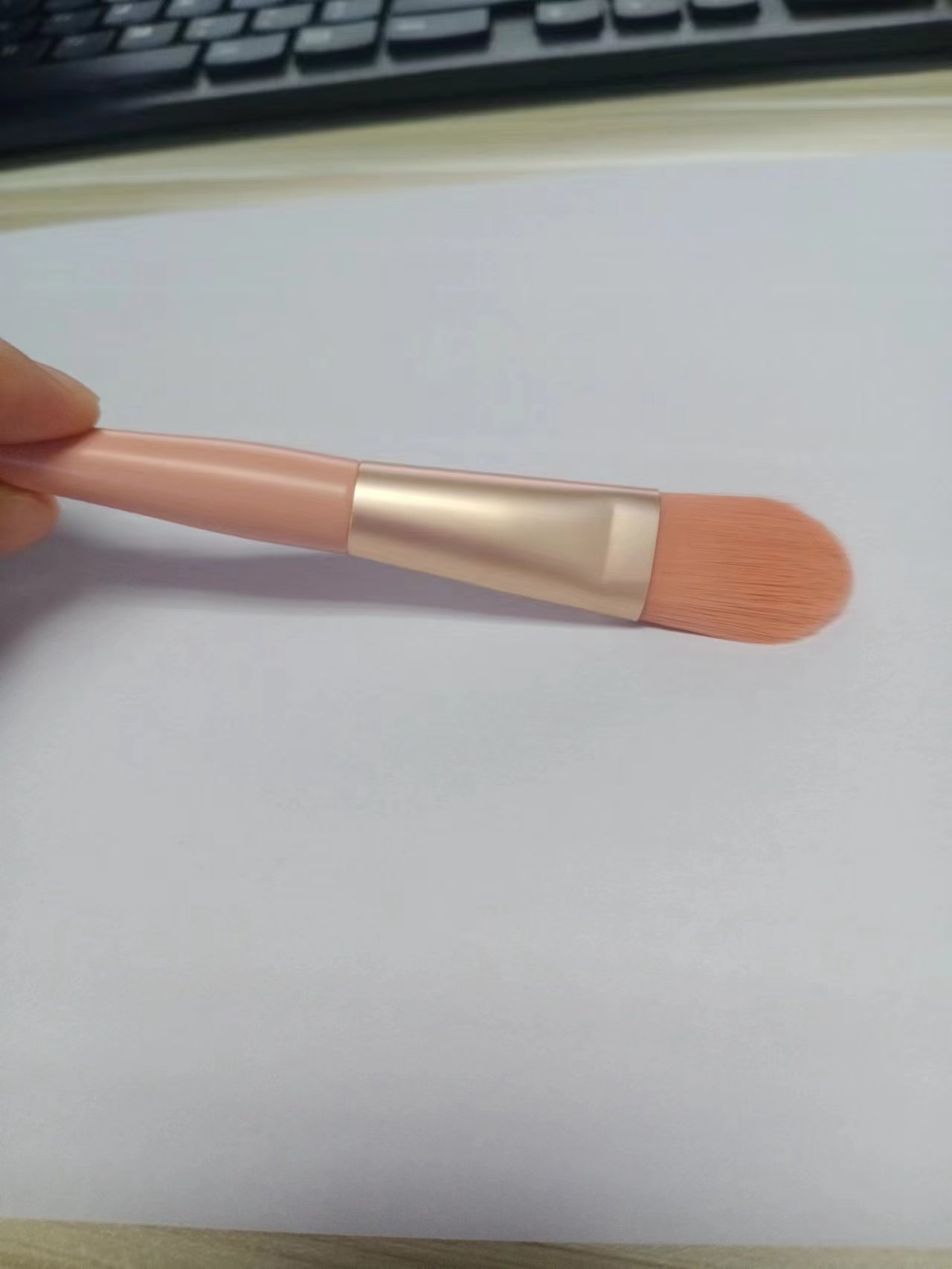 Cara menggunakan set kuas makeup blush