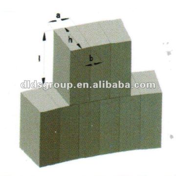Refractory aluminum magnesia carbon brick