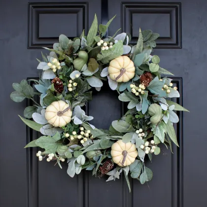 Wholesale Autumn Fall Decor: White Pumpkin Wreaths for Outdoor Home Decoration