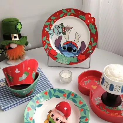 Stylish Anime-Themed Dinnerware Collection
