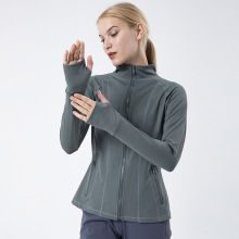 Les nouvelles femmes sportent des vestes équestres respirantes