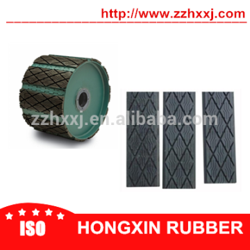 Removable belt conveyor pulley lagging pads
