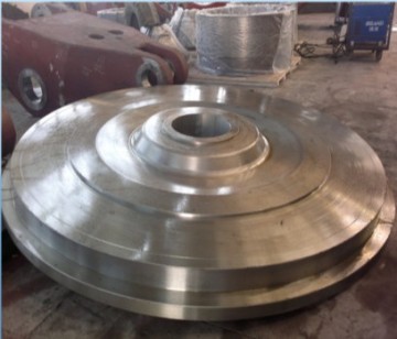 Vertical mill reducer output flange