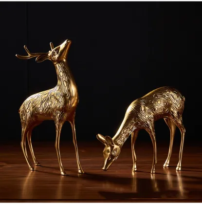 Nordic Design Metal Casting Aluminum Golden Finished Ornaments for Desktop Decor