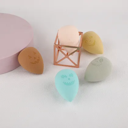 Halloween Pumpkin-Shaped Makeup Sponge for Cosmetics