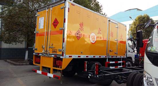 light Blasting Equipment Truck