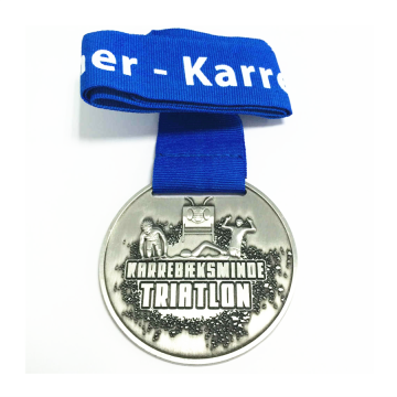 Medalla Triatlon de forma redonda de metal plateado personalizado