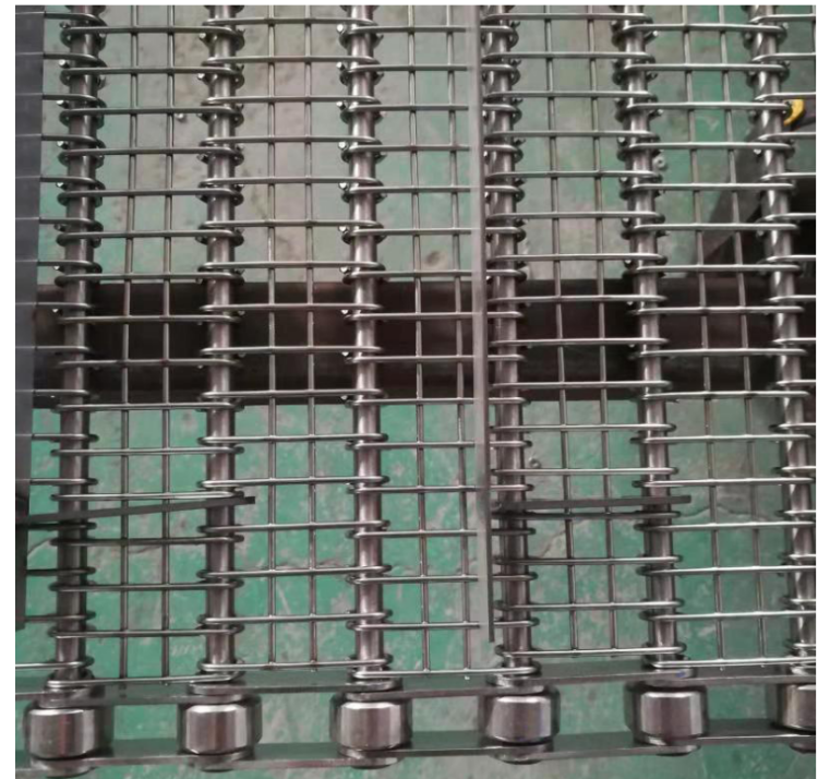 Stainless steel eye link mesh belt