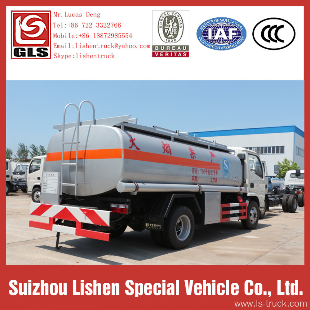 Oil Tanker Refuelling Truck Fuel Bowser