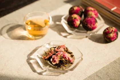 Chinese Organic Dragon Pearl Tea - Beautiful Gift Blooming Flower Tea