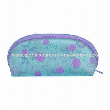 Cosmetic Bag Manufacturer, Made of 600D Polyester Material, 2oz Weight