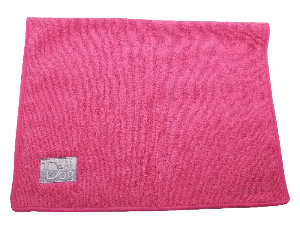 Soft Textile With Embroidery Logo Towel