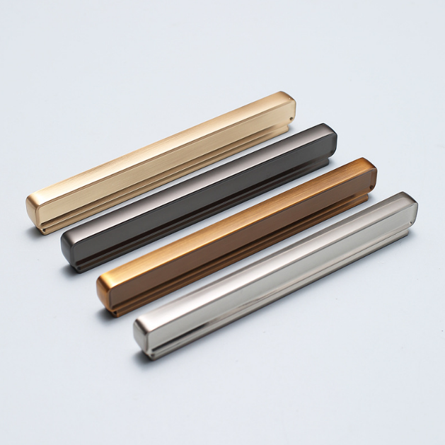 door and drawer handles