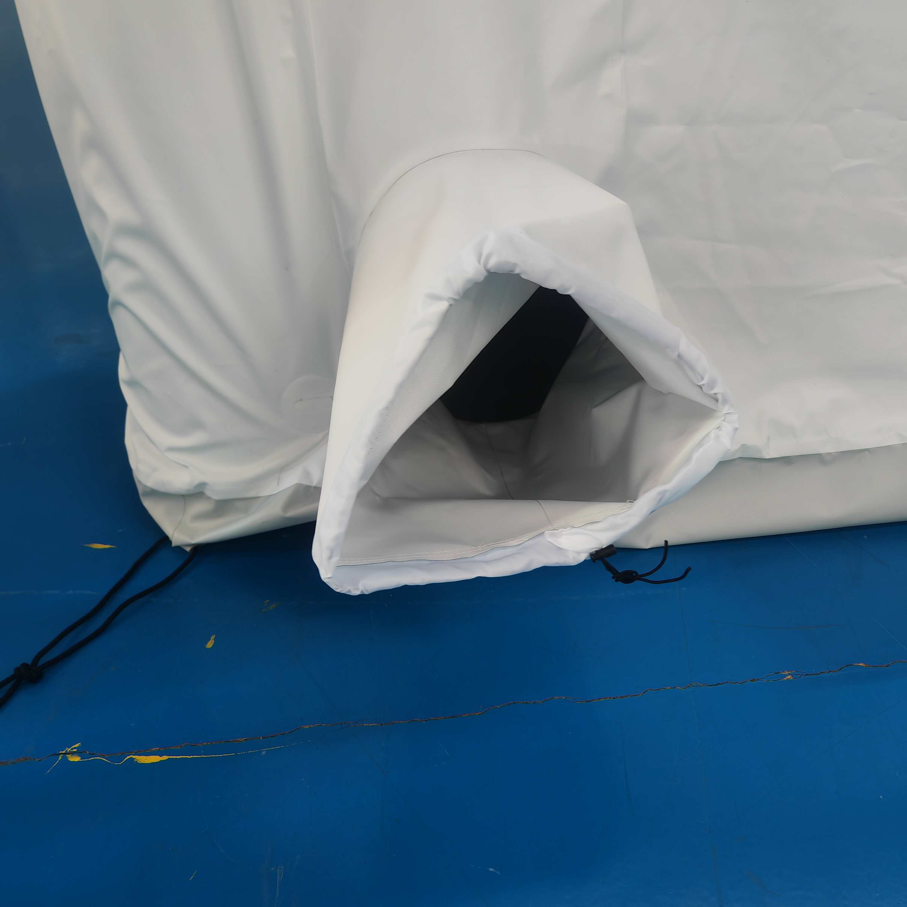 white tent detailed opening