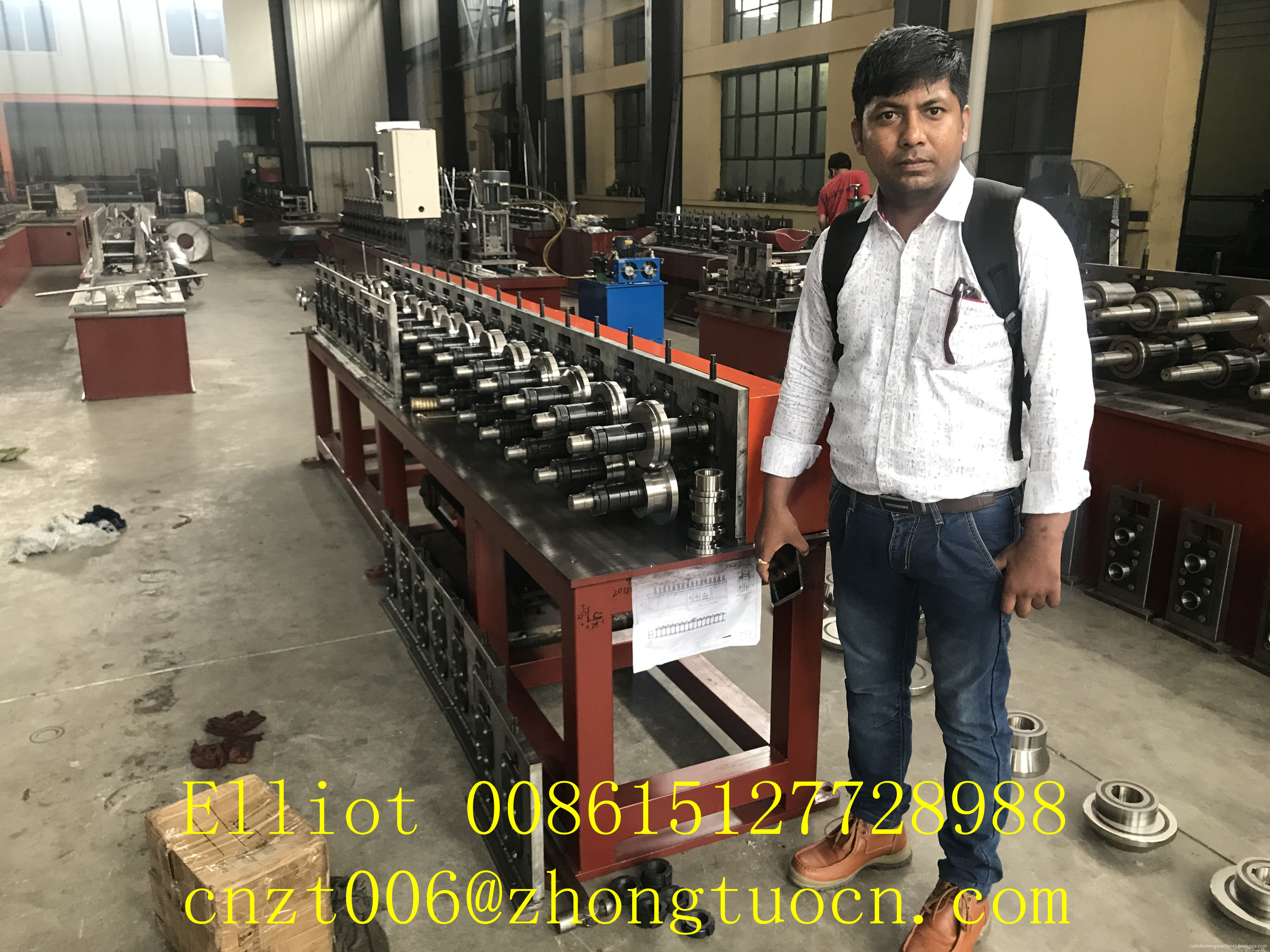 door frame machine (2) door frame machine (2)
