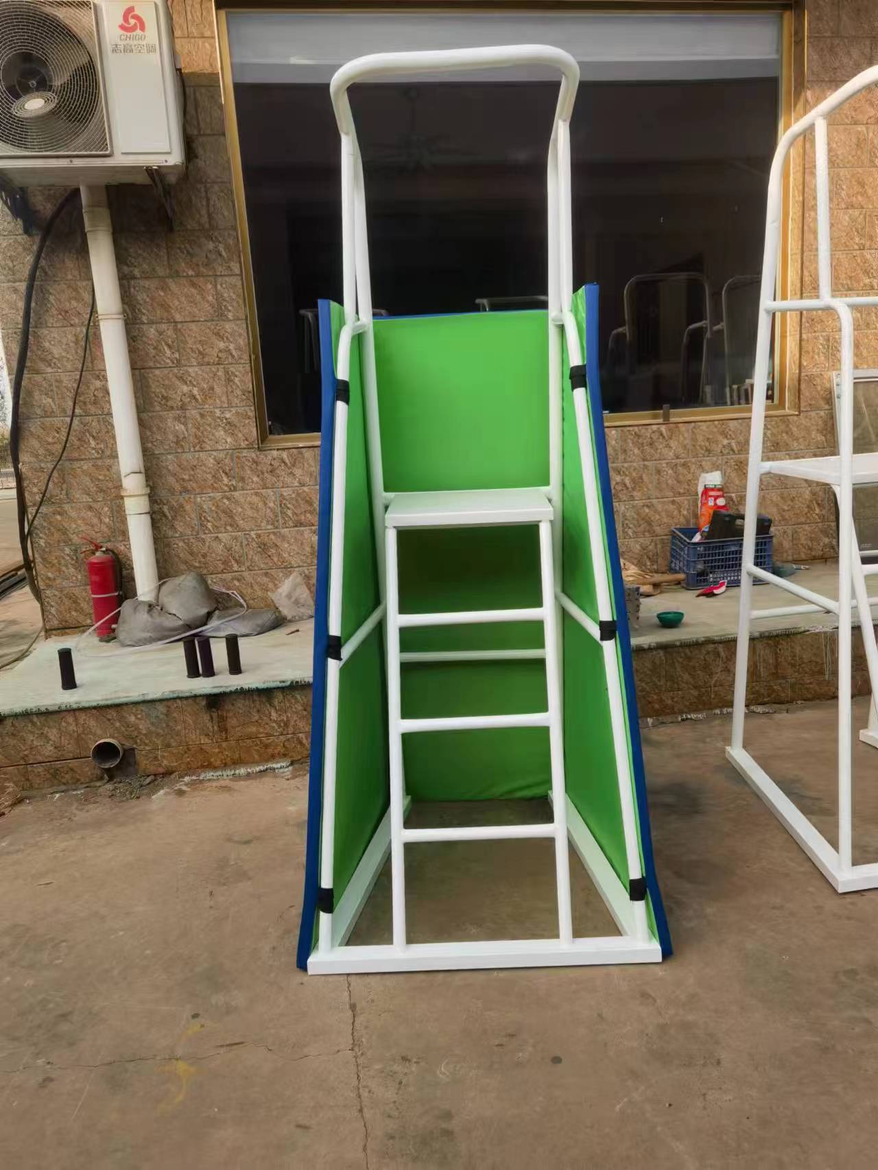 simple movable volleyball umpire's chair