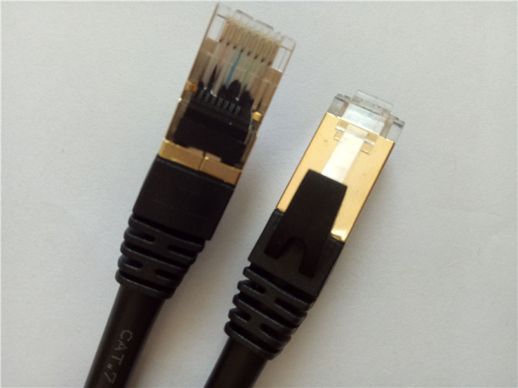 Che cosa significa il cavo Ethernet Cat7 significa ingombro di gioco?