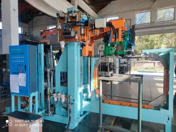 Self-acting strapper for galvanized tubes