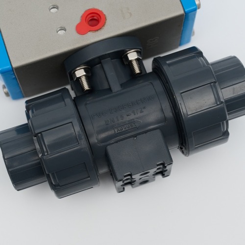 Plastic acid and alkali resistant ball valve