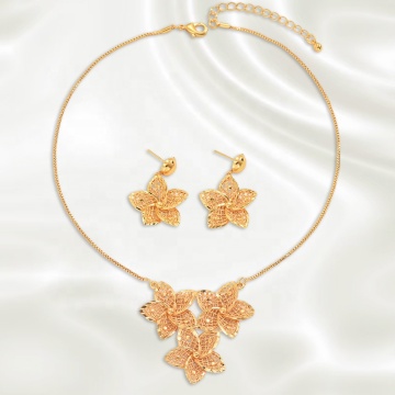 DADA Vintage 18k Gold Flower Pendant Necklace - Women's Fashion Accessory