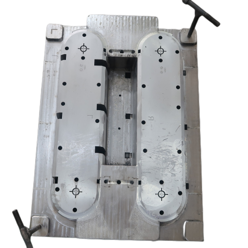 Ліццё для ўпырску для складаных і мініяцюрных кампанентаў